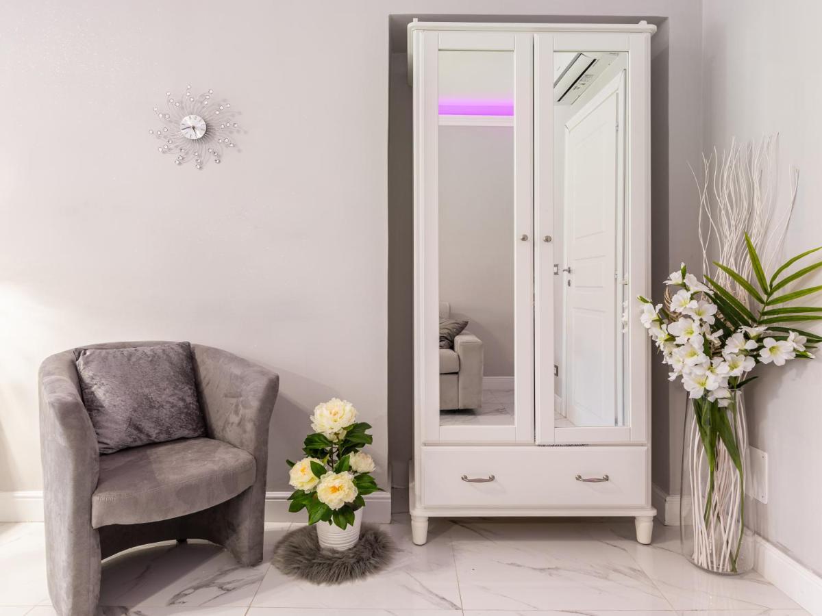 Elegant Suite - In Centro Portanuova Turin Exterior foto